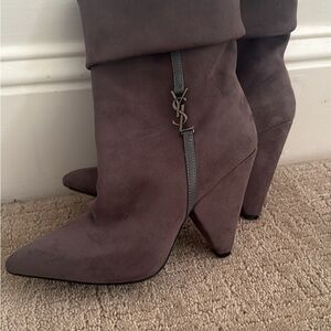 Yves Saint Laurent Liz 85 booties size 38